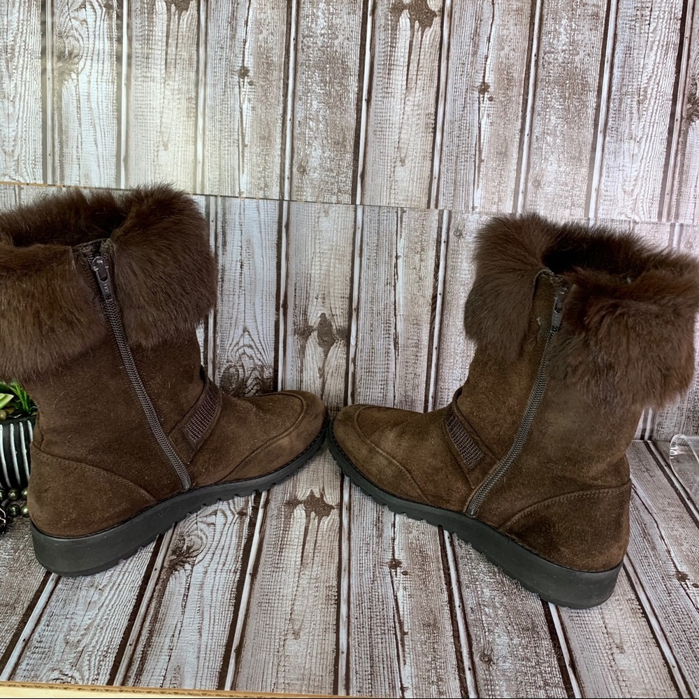 STUART WEITZMAN Luxury Warm Winter Fur Cuffed Chocolate Suede Flat Boots, 7 - Picture 14 of 16